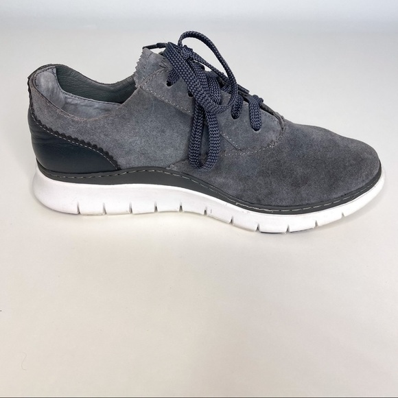 Vionic Taylor Suede Sneakers 7.5W - Picture 3 of 8